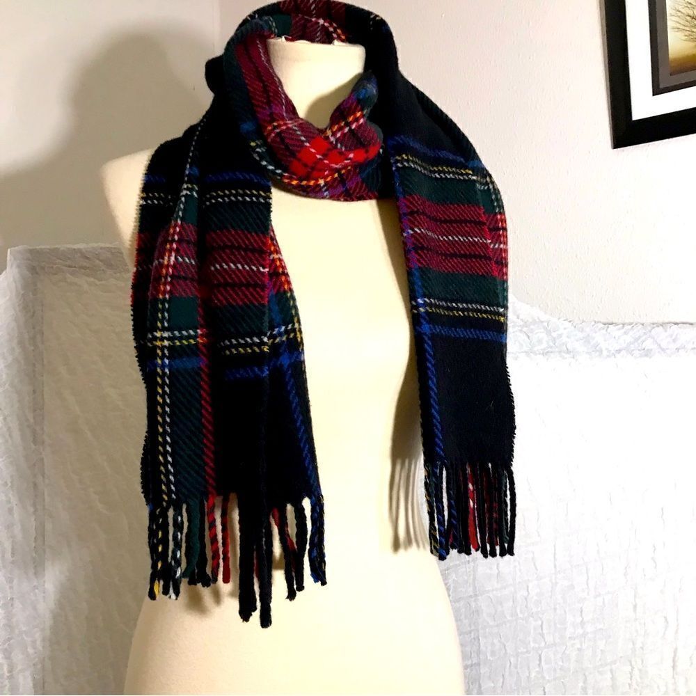 GAP 100% Wool Plaid Scarf